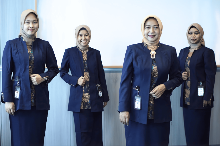 Profil tim IC Consultant yang profesional dan berpengalaman